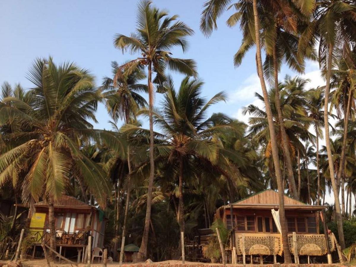Over The Moon Beach Resorts 帕罗林 外观 照片